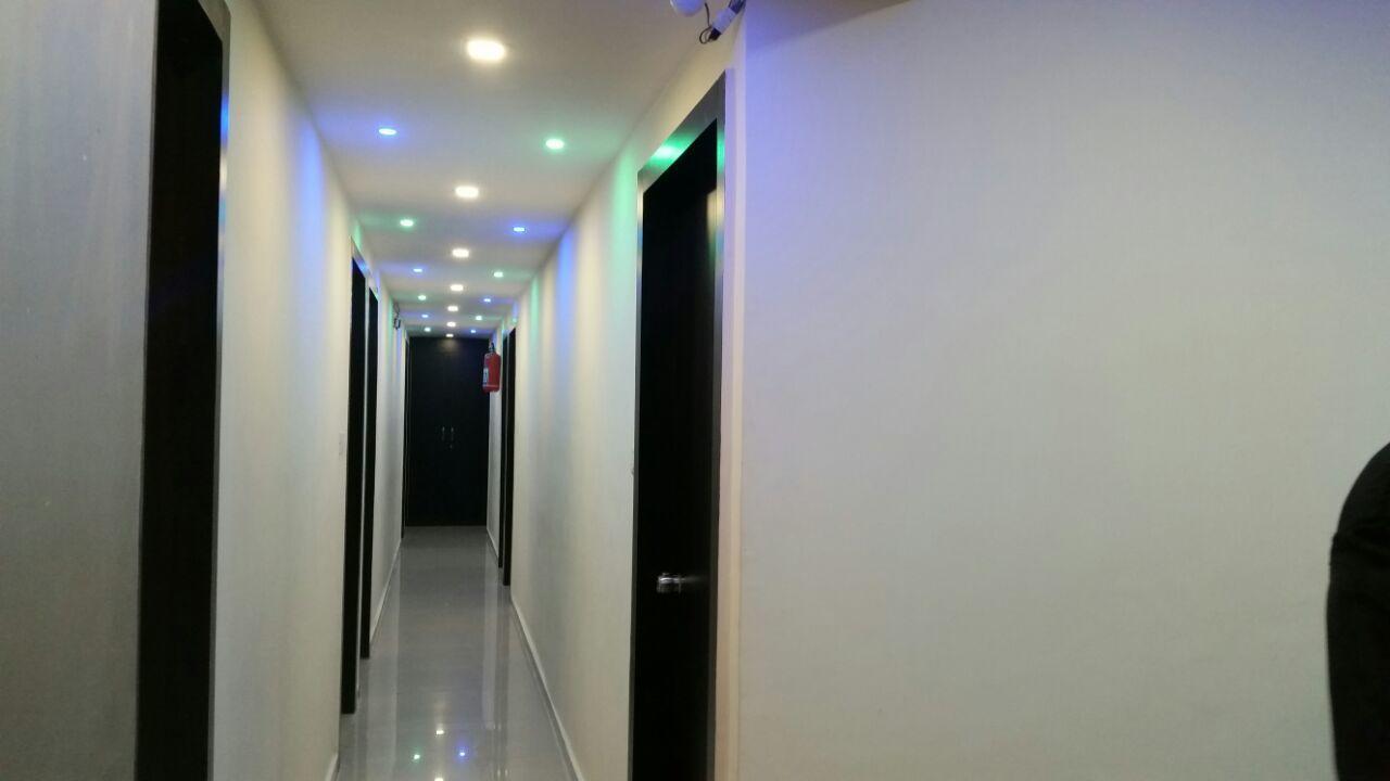 Hotel Cg Plaza 阿穆达巴 外观 照片