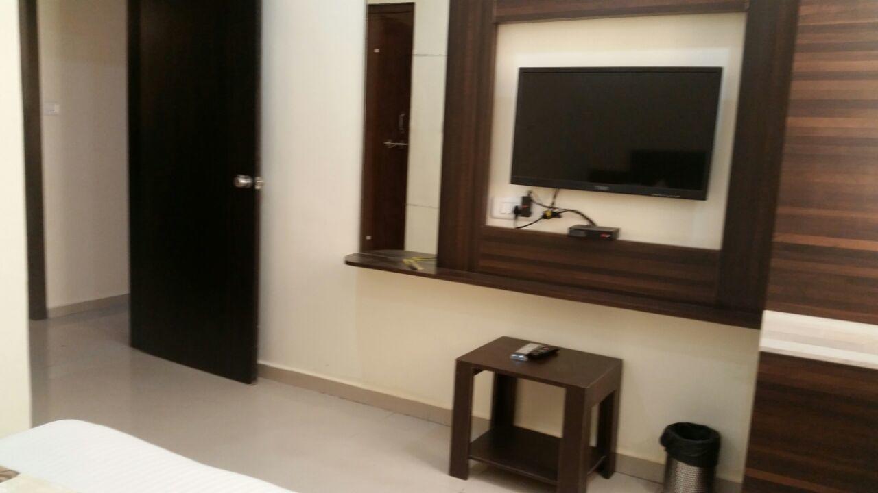 Hotel Cg Plaza 阿穆达巴 外观 照片