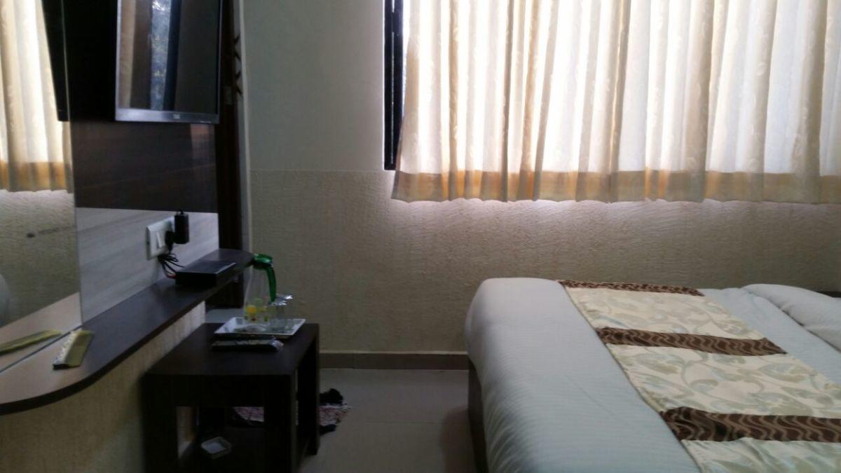 Hotel Cg Plaza 阿穆达巴 外观 照片